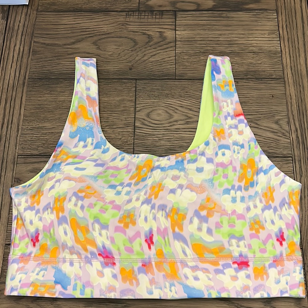 Slightly used fabletics reversible sports bra with no tags